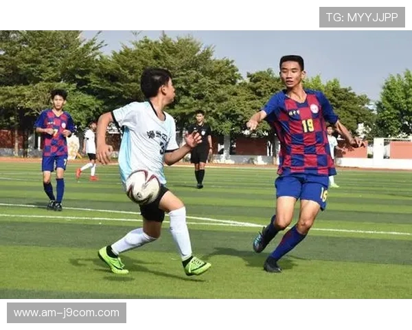 琼江小学足球表演点燃校园体育盛会展示青少年阳光活力绽放无限魅力